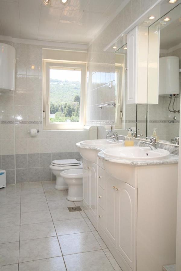 Apartment Bozava 8100A ภายนอก รูปภาพ