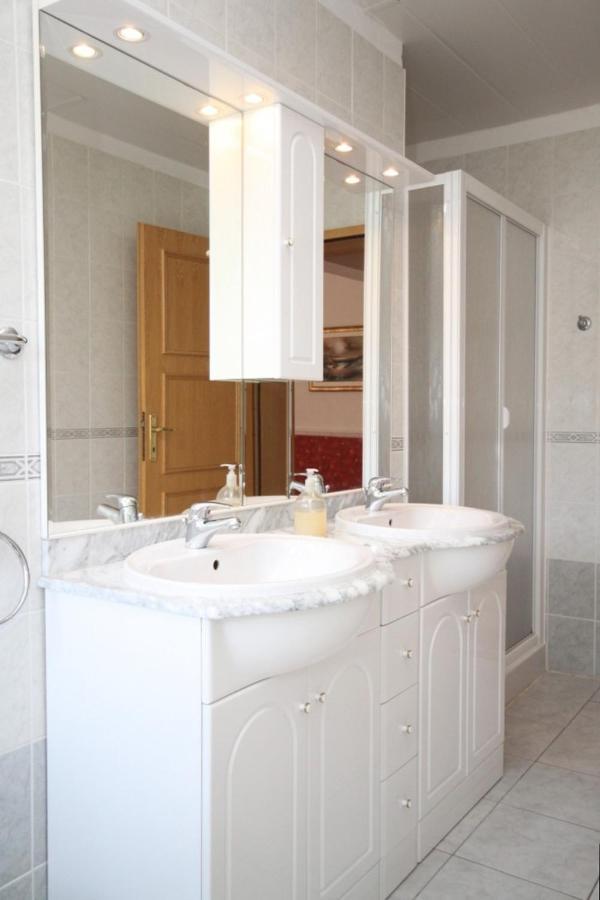 Apartment Bozava 8100A ภายนอก รูปภาพ